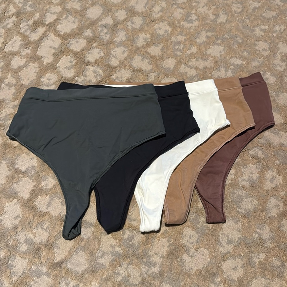NWOT Skims body basics high waist thong bundle (S) 2021